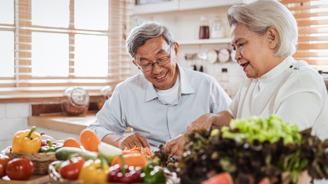Aging Well: Senior Nutrition Tips